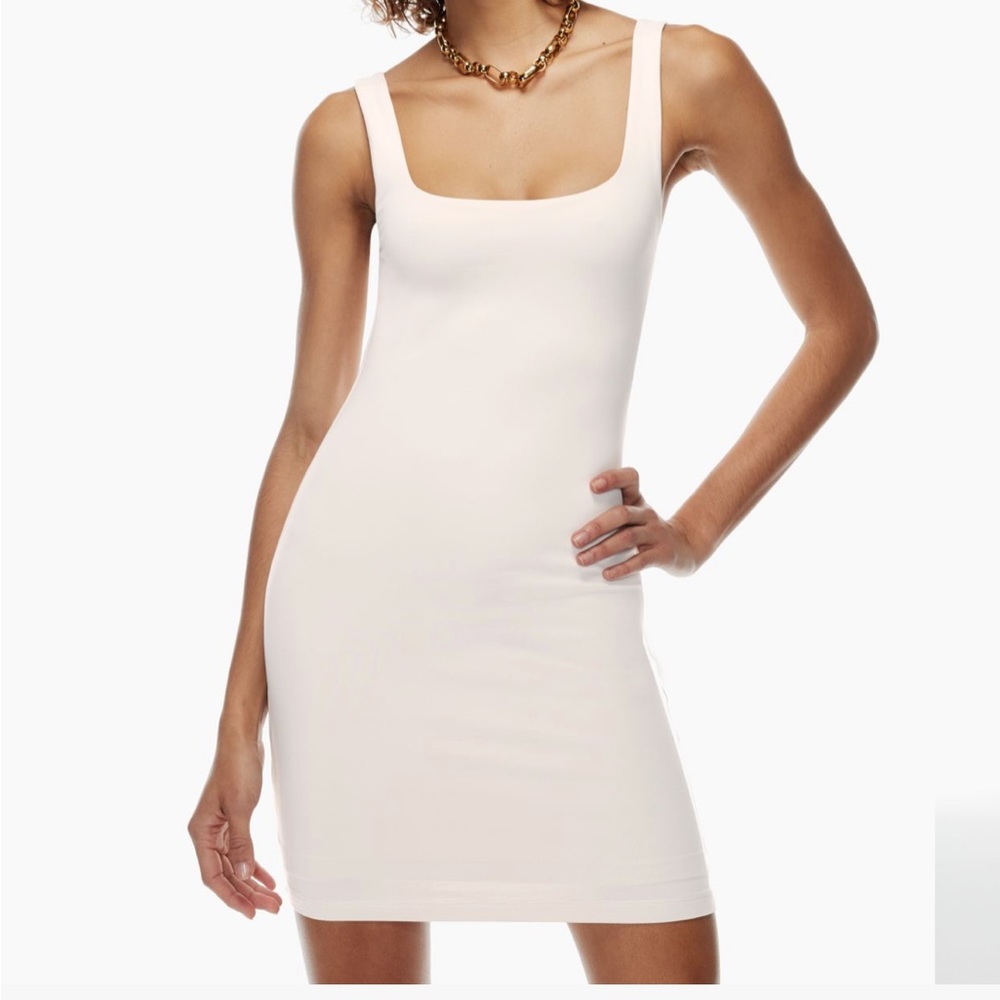 Babaton contour mini dress matte Pearl
